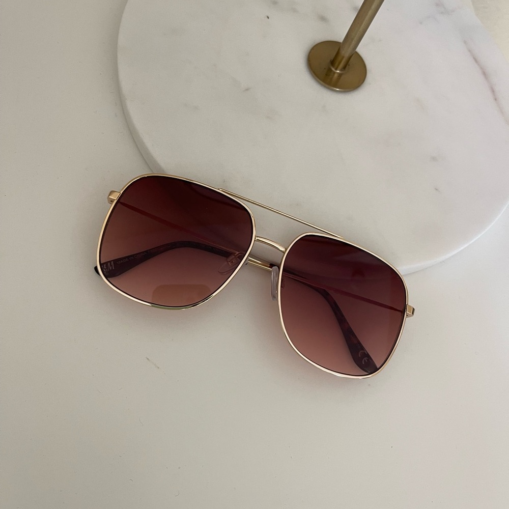 NEW rectangular / square shape sunglasses